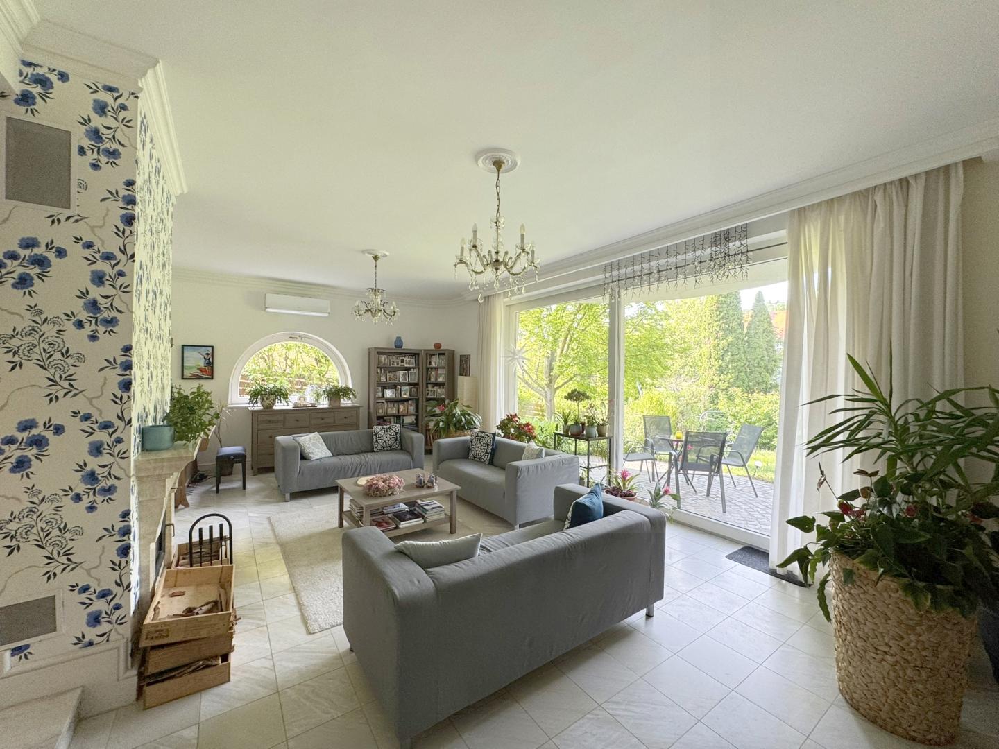 Eladó családi ház 280m2 Budapest, II. kerület Máriaremete