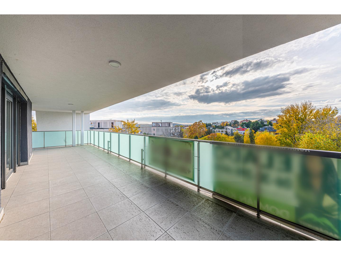 Kiadó lakás 117m2 Budapest, XI. kerület Sasad