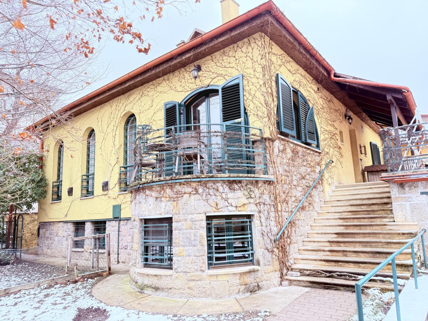 Eladó családi ház 313m2 Budapest, II. kerület 