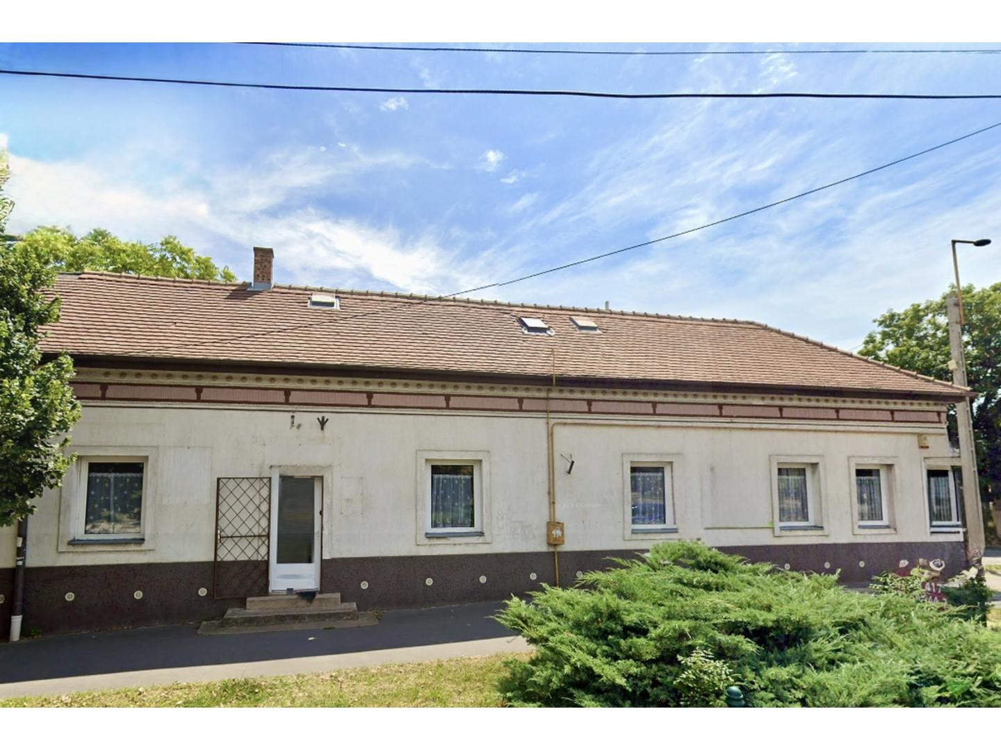 Eladó 325m2 Pest,  Városközpont