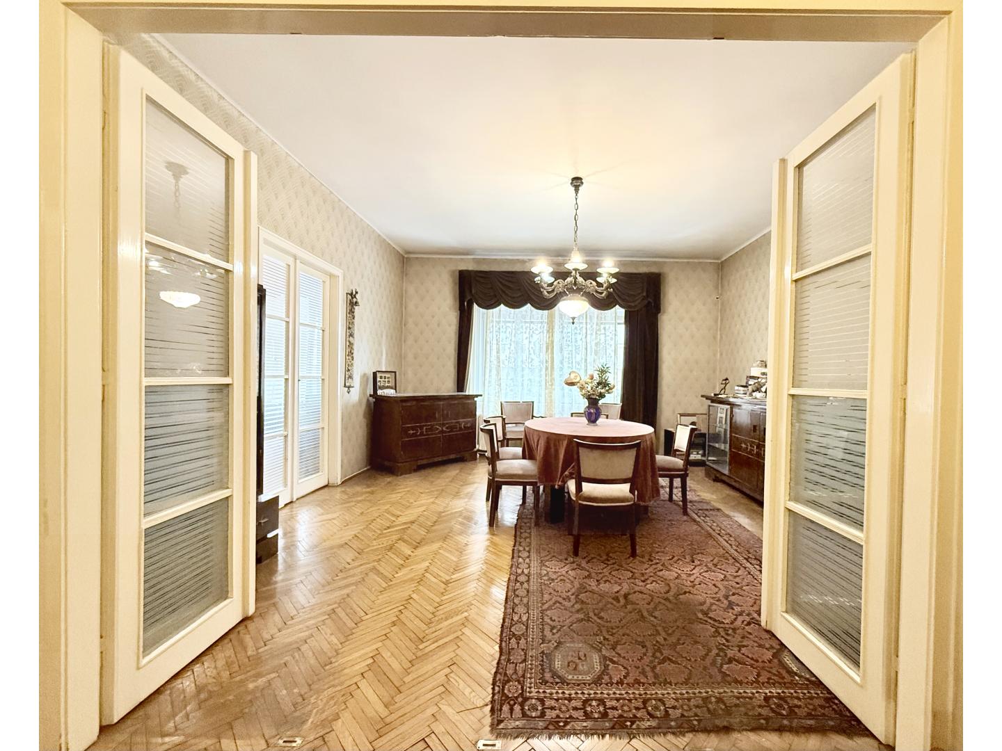 Eladó családi ház 695m2 Budapest, XIV. kerület Istvánmező*
