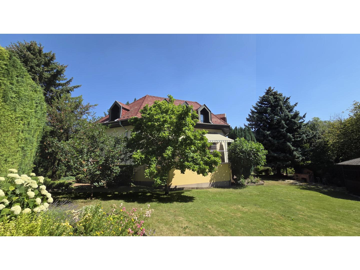 Eladó családi ház 209m2 Budapest, XI. kerület 