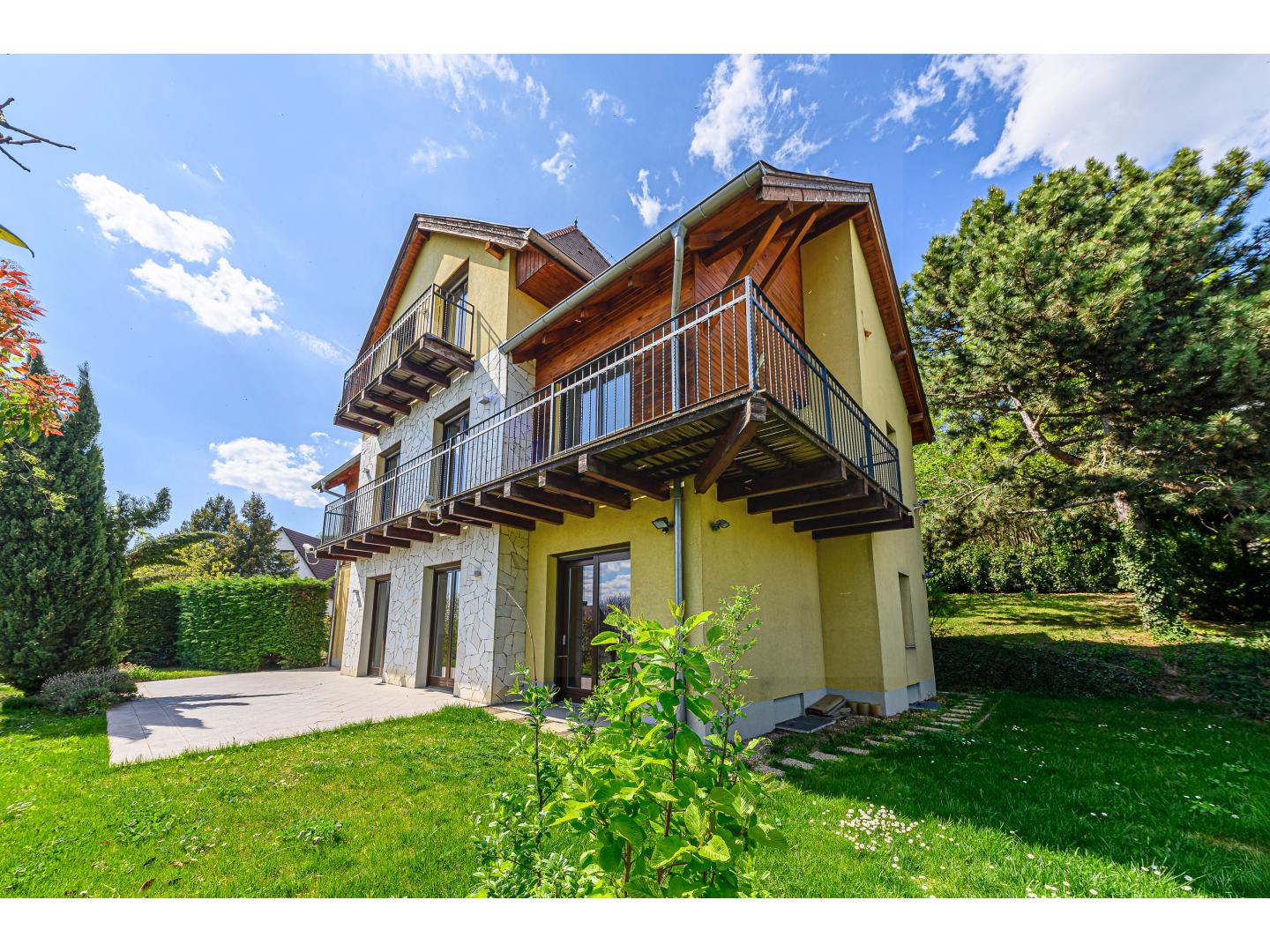 Eladó családi ház 450m2 Budapest, XII. kerület Széchenyi hegy