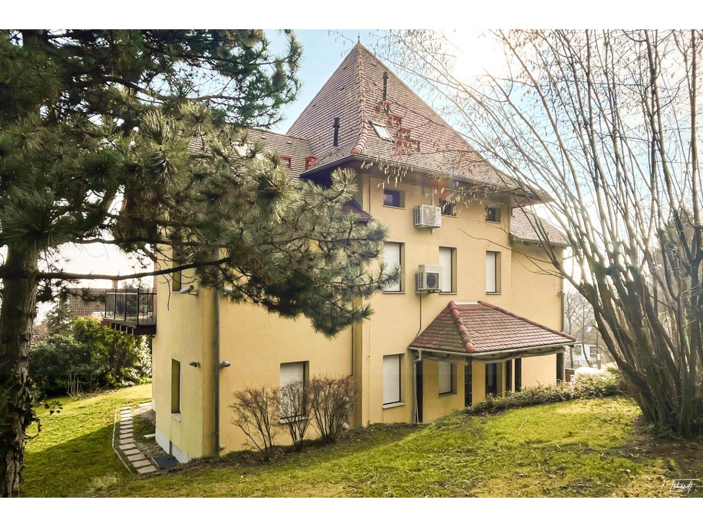 Eladó családi ház 450m2 Budapest, XII. kerület Széchenyi hegy