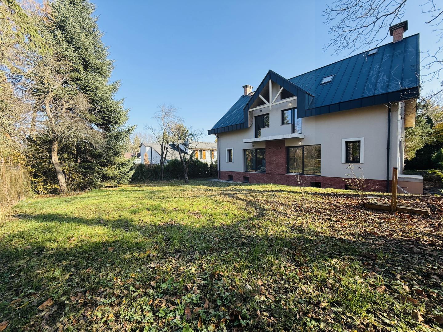 Kiadó ikerház 228m2 Budapest, II. kerület Széphalom